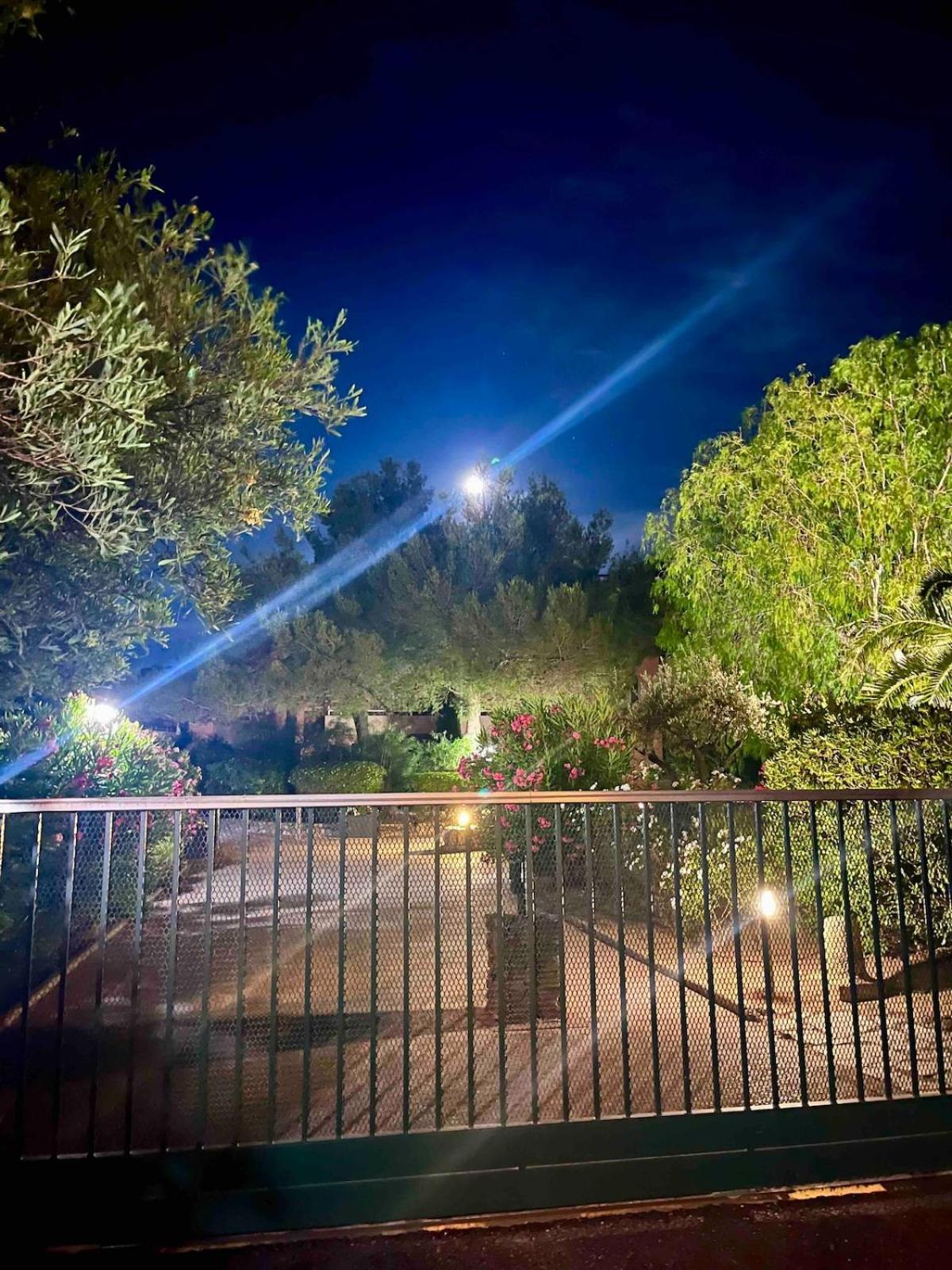 Boheme Avec Jardin Prive , Centre Apartment Saint-Tropez